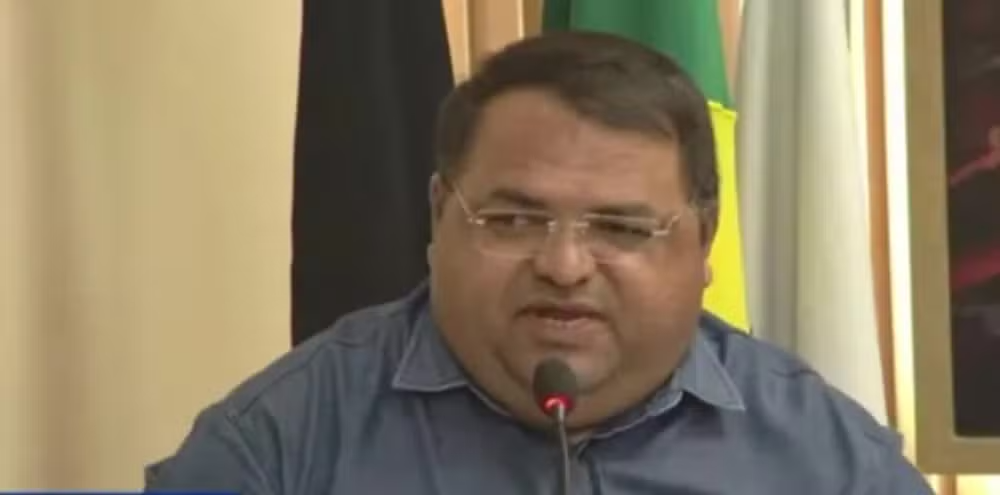 Vereador sugere que prefeito pressione servidores contratados por votos na PB: “Chame um por um”